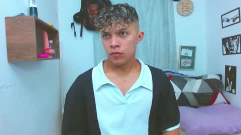 Snapshot of lucas_luxx1 chatting on October 4, 2025, 1:31 pm Lucas Luxx online show from October 4, 2025, 1:31 pm