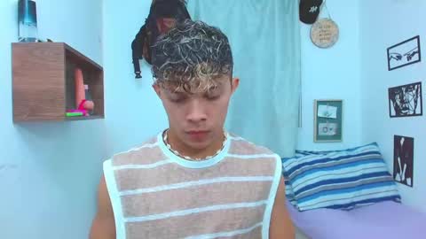 Snapshot of lucas_luxx1 chatting on October 13, 2025, 1:55 pm Lucas Luxx online show from October 13, 2025, 1:55 pm