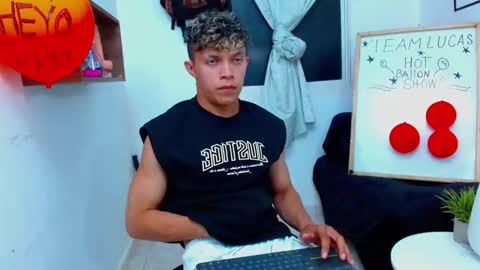 Snapshot of lucas_luxx1 chatting on November 28, 2025, 1:19 am Lucas Luxx online show from November 28, 2025, 1:19 am