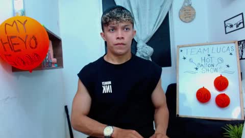 Snapshot of lucas_luxx1 chatting on November 30, 2025, 11:20 pm Lucas Luxx online show from November 30, 2025, 11:20 pm