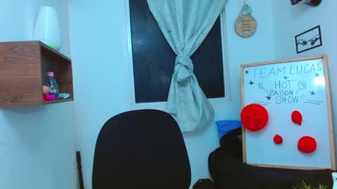 Snapshot of lucas_luxx1 chatting on December 14, 2025, 12:43 pm Lucas Luxx online show from December 14, 2025, 12:43 pm