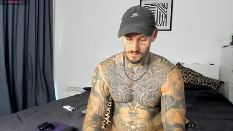 lucasexclusive online show from November 25, 2025, 5:18 am