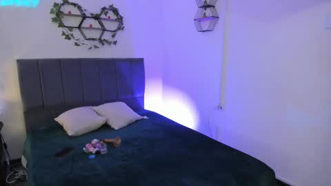 Snapshot of lucerop_ chatting on December 14, 2025, 3:23 am Lucero online show from December 14, 2025, 3:23 am