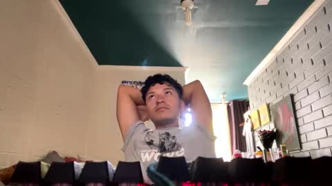 Snapshot of luchosaando chatting on March 5, 2025, 2:12 pm Felipe online show from March 5, 2025, 2:12 pm