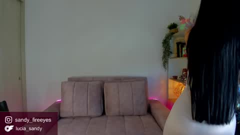 Lu   Intagramsandy fireeyes online show from December 3, 2024, 9:56 pm