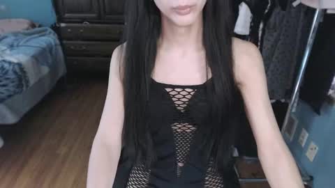 Snapshot of lucia_sky chatting on February 2, 2025, 4:32 pm Lucia online show from February 2, 2025, 4:32 pm