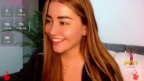 lucia star  online show from October 14, 2025, 4:24 am