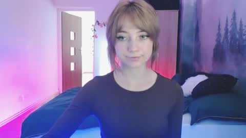 Snapshot of luciacam20 chatting on December 5, 2024, 11:05 am Lucy online show from December 5, 2024, 11:05 am