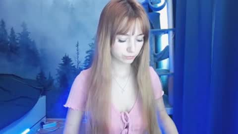 Snapshot of luciacam20 chatting on January 4, 2025, 1:10 pm Lucy online show from January 4, 2025, 1:10 pm