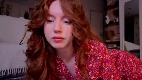 Snapshot of luciacoy chatting on September 27, 2025, 4:56 pm Lucia online show from September 27, 2025, 4:56 pm