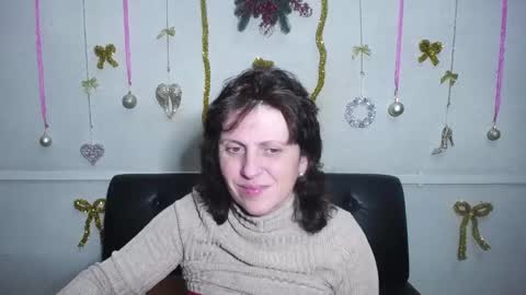 Snapshot of luciami chatting on December 19, 2024, 6:56 pm LuciaMi online show from December 19, 2024, 6:56 pm