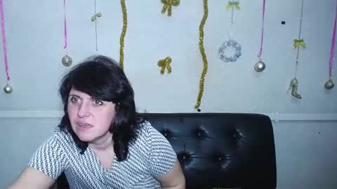 Snapshot of luciami chatting on January 19, 2025, 3:18 am LuciaMi online show from January 19, 2025, 3:18 am