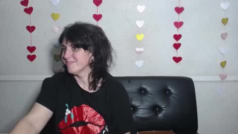 Snapshot of luciami chatting on February 9, 2025, 3:23 pm LuciaMi online show from February 9, 2025, 3:23 pm