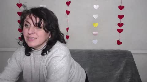Snapshot of luciami chatting on February 16, 2025, 9:04 am LuciaMi online show from February 16, 2025, 9:04 am