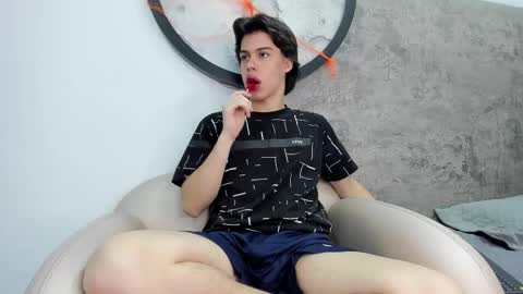 Snapshot of lucian_greyy chatting on October 14, 2025, 4:02 am lucian_greyy online show from October 14, 2025, 4:02 am