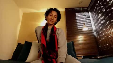 Lucian Morel S online show from December 4, 2025, 12:47 pm