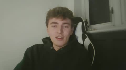 Snapshot of luciancrowe chatting on January 30, 2025, 5:28 pm Lucian online show from January 30, 2025, 5:28 pm