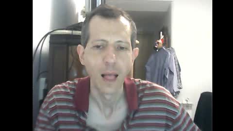 Snapshot of lucianoaxel chatting on December 12, 2024, 1:10 am Luciano online show from December 12, 2024, 1:10 am