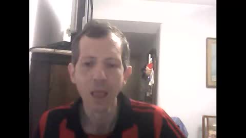Snapshot of lucianoaxel chatting on January 3, 2025, 1:59 am Luciano online show from January 3, 2025, 1:59 am