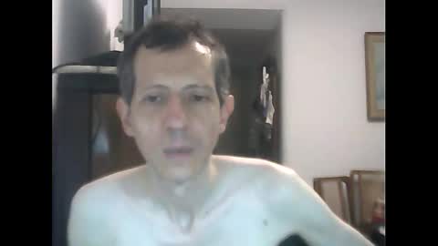Snapshot of lucianoaxel chatting on January 17, 2025, 2:08 am Luciano online show from January 17, 2025, 2:08 am