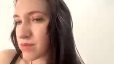 Mary online show from November 11, 2025, 7:03 pm