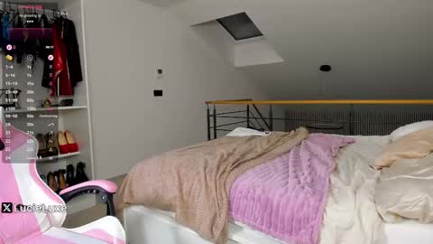 LucieLuxe online show from November 26, 2025, 6:53 pm