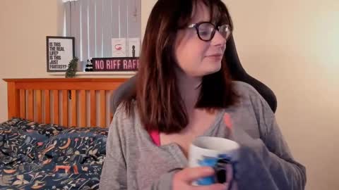 Snapshot of luciewintersuk chatting on January 13, 2025, 2:00 pm Lucie Winters online show from January 13, 2025, 2:00 pm