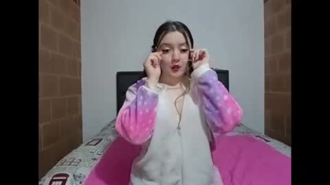 Snapshot of lucifer_y_eva chatting on October 27, 2025, 10:58 pm Lucifer y Eva online show from October 27, 2025, 10:58 pm