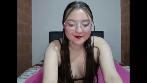 Snapshot of lucifer_y_eva chatting on November 16, 2025, 2:50 am Lucifer y Eva online show from November 16, 2025, 2:50 am