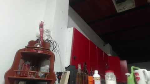 Snapshot of lucifferr_ chatting on October 19, 2025, 10:43 pm leonel online show from October 19, 2025, 10:43 pm