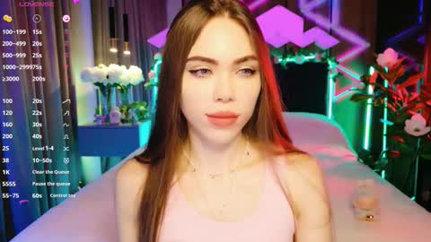 MimiFors online show from September 8, 2025, 5:12 pm