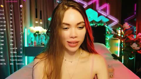 MimiFors online show from September 21, 2025, 4:30 pm