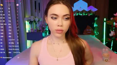 MimiFors online show from December 14, 2025, 4:45 pm