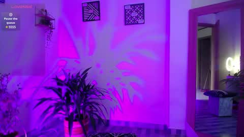 luciiana online show from December 5, 2024, 8:00 pm