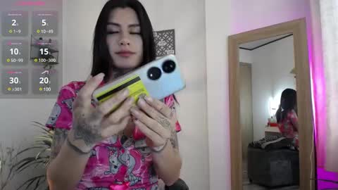 luciiana online show from February 19, 2025, 8:20 pm