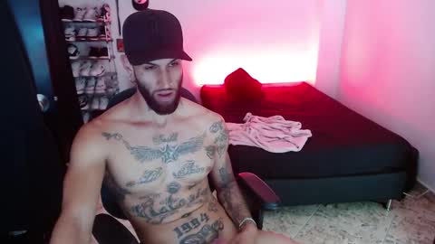 luciifer_hills online show from December 23, 2024, 5:32 pm