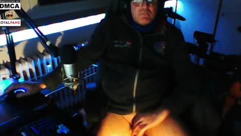 Snapshot of luckyfreak1 chatting on February 8, 2025, 11:24 pm call me Stefan online show from February 8, 2025, 11:24 pm