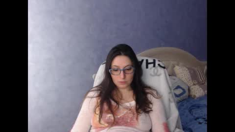 luckylinda23 online show from February 5, 2025, 8:04 pm
