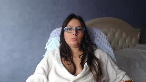 luckylinda23 online show from October 22, 2025, 9:53 am