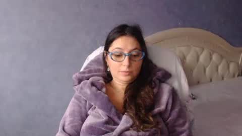 luckylinda23 online show from October 24, 2025, 11:06 am
