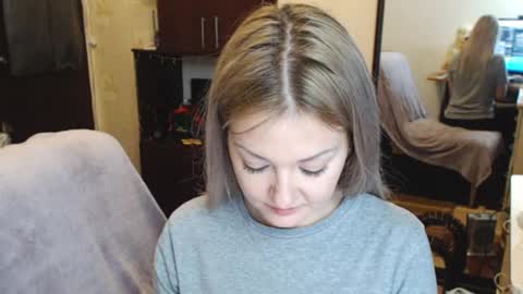 Snapshot of luckyshotgirl chatting on December 11, 2024, 5:48 pm LuckyShot online show from December 11, 2024, 5:48 pm