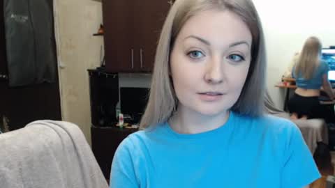 Snapshot of luckyshotgirl chatting on February 5, 2025, 2:05 pm LuckyShot online show from February 5, 2025, 2:05 pm