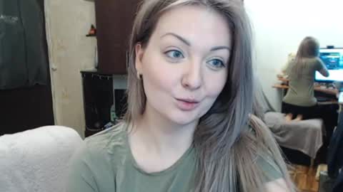 Snapshot of luckyshotgirl chatting on February 27, 2025, 9:14 pm LuckyShot online show from February 27, 2025, 9:14 pm