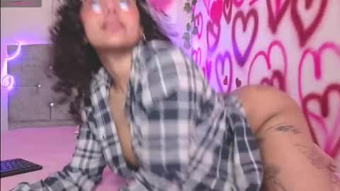 Snapshot of luckyswagson chatting on November 16, 2025, 3:12 am Luanis online show from November 16, 2025, 3:12 am