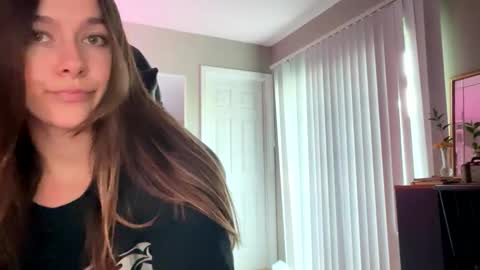 Lucy online show from September 28, 2025, 11:10 pm