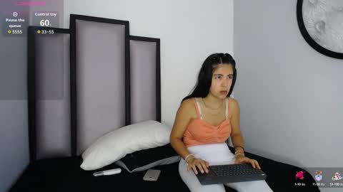 Snapshot of lucy__23 chatting on October 1, 2025, 4:29 am online show from October 1, 2025, 4:29 am