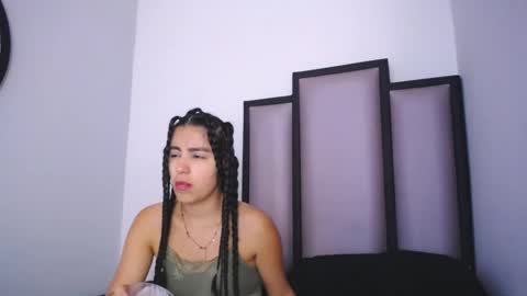 Snapshot of lucy__23 chatting on November 21, 2025, 5:50 am online show from November 21, 2025, 5:50 am