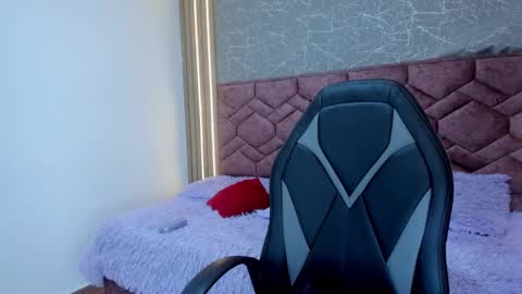 Lucy Greys online show from March 12, 2025, 1:40 pm