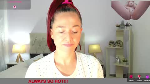 Snapshot of lucy_hot77 chatting on September 30, 2025, 9:53 pm Lucia online show from September 30, 2025, 9:53 pm