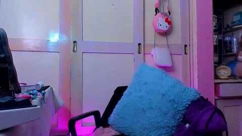 Snapshot of lucy_s3x chatting on November 15, 2025, 6:55 am Lulu online show from November 15, 2025, 6:55 am